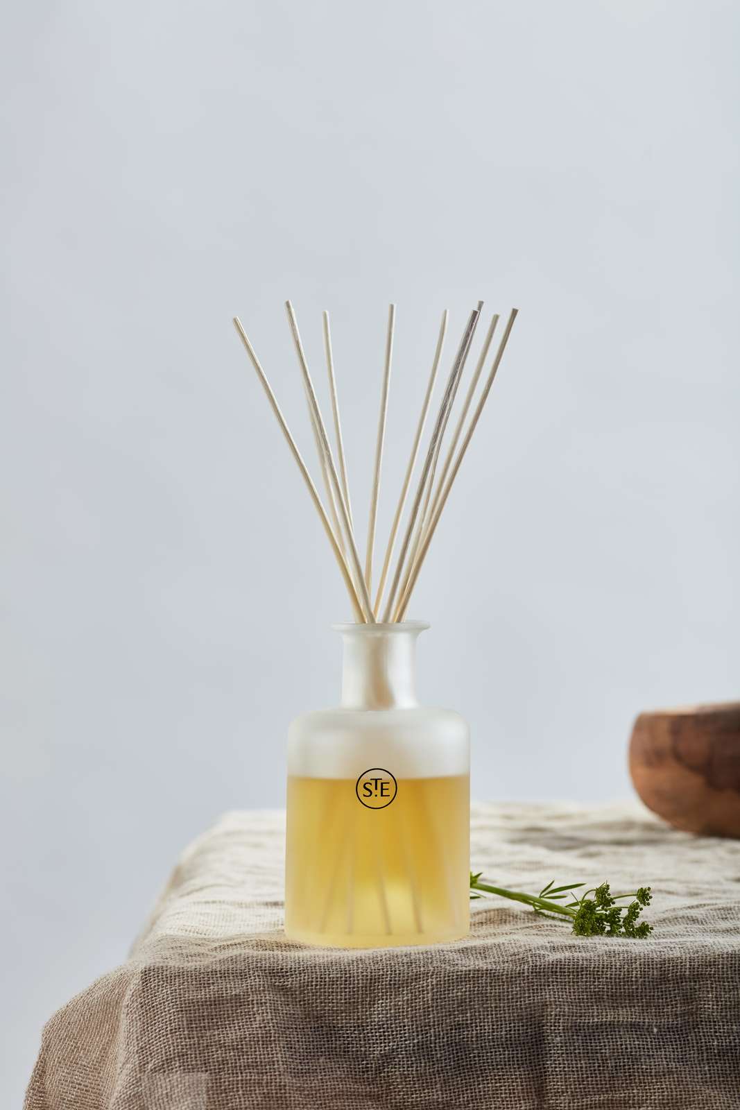 Gooseberry & Fig Reed Diffuser Refills, Diffuser Oil, 8.5 oz | Greenleaf Gifts